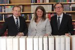  Andrej Rahten, Botschafter der Republik Slowenien in Österreich; Bibliotheksleiterin Katharina Kocher-Lichem und Kulturlandesrat Christian Buchmann © LB