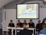 Maria Pichlbauer, Landesschulrat, Wolfgang Kaschnitz, Jugendpsychiater, Sprachwissenschaftler Bernhard Hurch, Kinderbuchautorin Karin Ammerer und Wolfgang Moser vom Lesezentrum (v.li) © LB